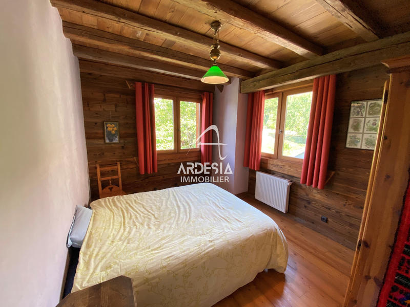 Maison - 250 m² - 8 pièces