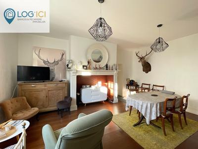 Maison - 338 m² - 13 pièces