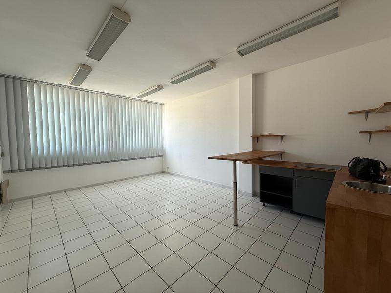 Bureau - 567 m² - 10 pièces
