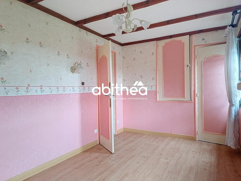 Maison - 81 m² - 5 pièces