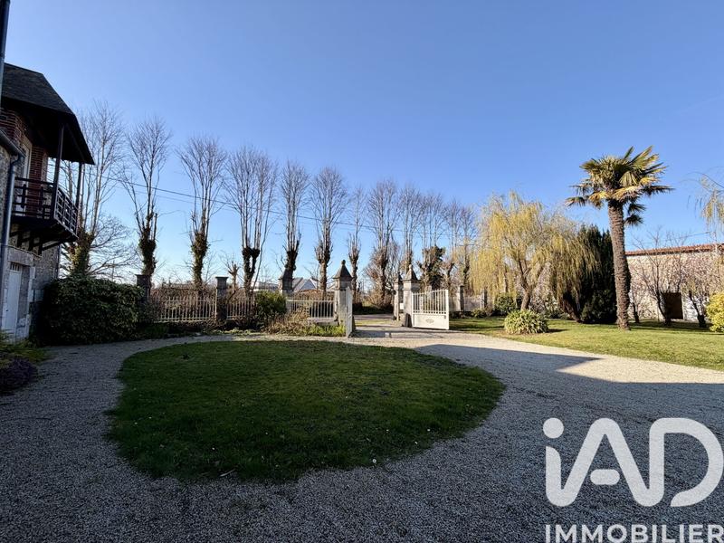 Maison - 260 m² - 11 pièces