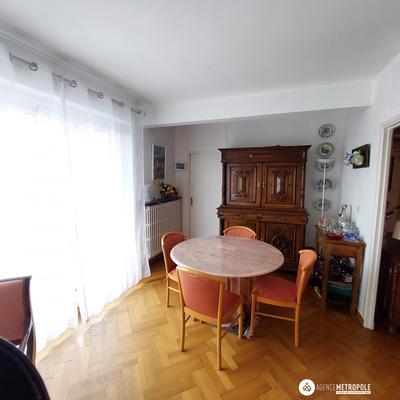 Appartement - 112 m² - 5 pièces