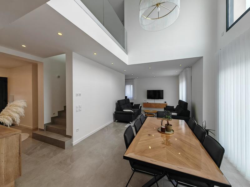 Maison - 155 m² - 6 pièces