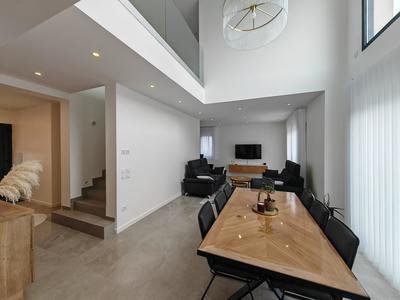 Maison - 155 m² - 6 pièces