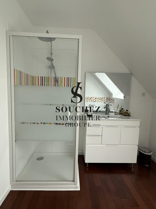 Maison - 134 m² - 8 pièces