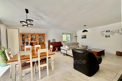 Maison - 200 m² - 6 pièces