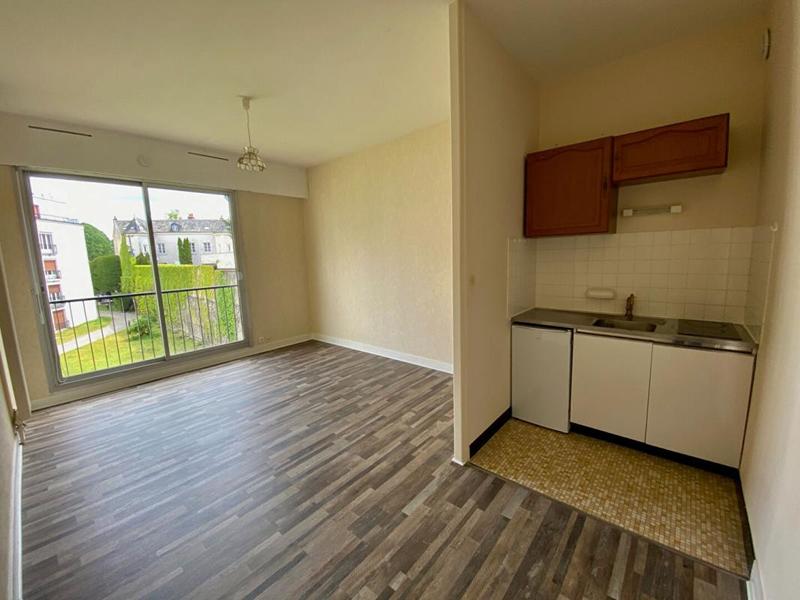 Studio - 25 m² - 1 pièce