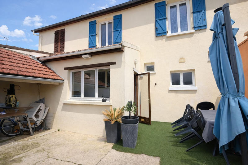 Maison - 120 m² - 6 pièces