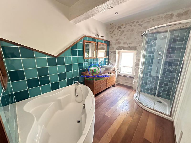 Maison - 322 m² - 10 pièces