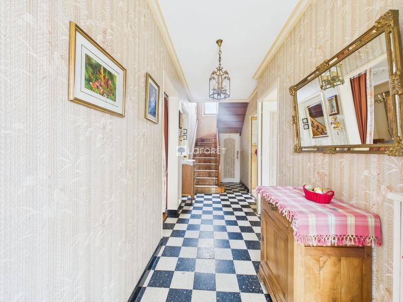 Maison - 120 m² - 7 pièces