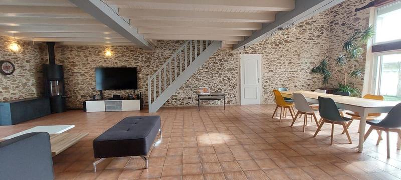 Maison en pierre - 195 m² - 5 pièces