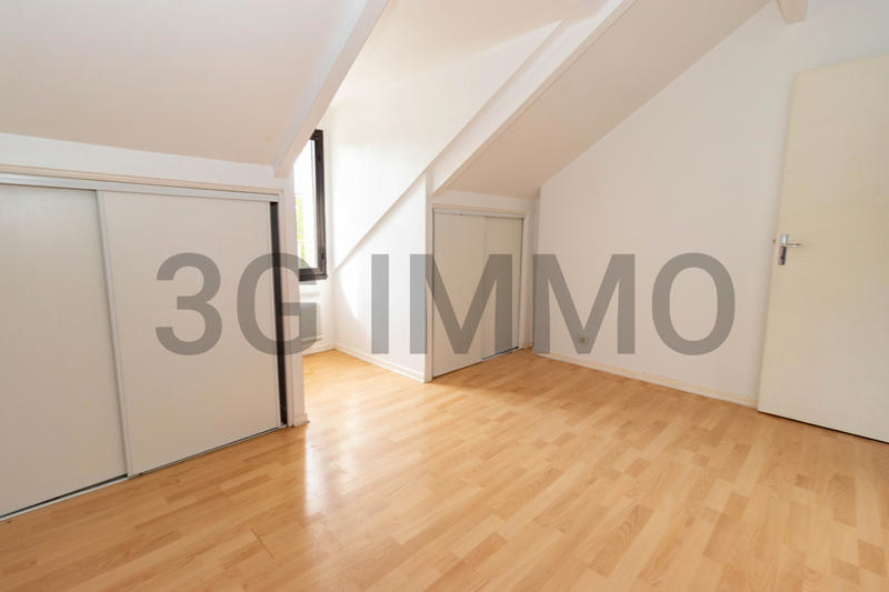 Maison - 94 m² - 4 pièces