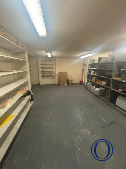 Local commercial - 185 m²