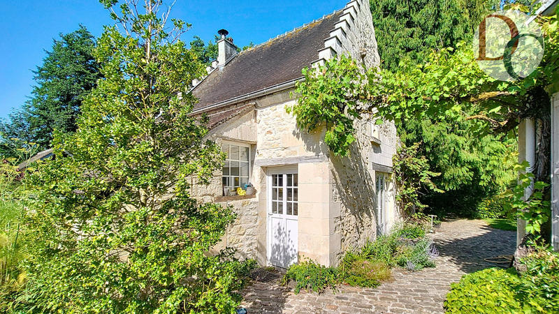 Maison - 286 m² - 10 pièces