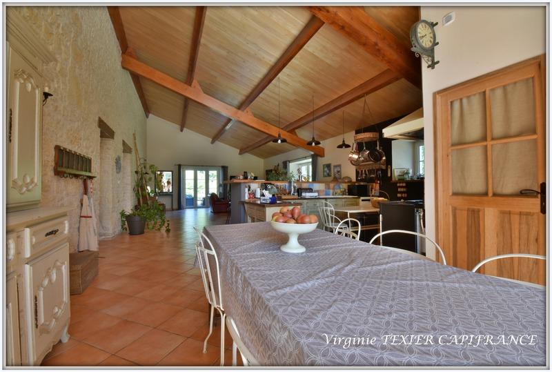 Longère - 327 m² - 10 pièces