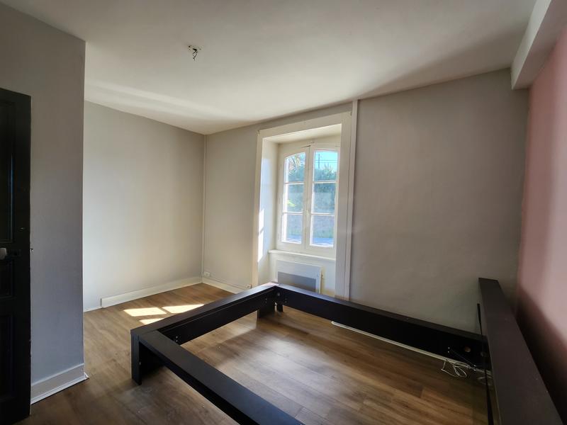 Maison - 163 m² - 9 pièces