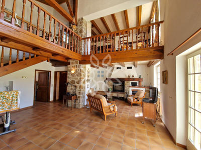 Villa - 196 m² - 5 pièces