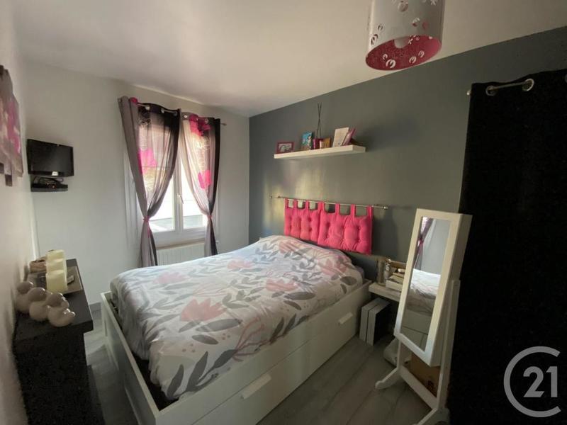 Pavillon - 85 m² - 6 pièces