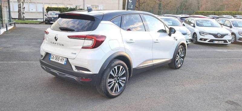 Renault Captur E-Tech Plug-in 160 Initiale Paris