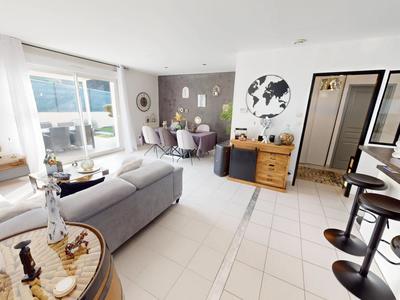 Maison - 110 m² - 5 pièces