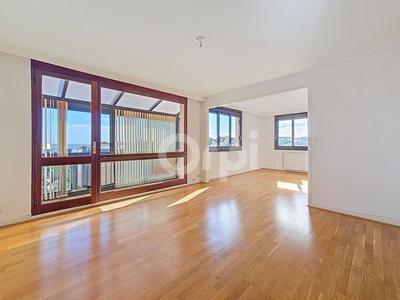 Appartement - 98 m² - 4 pièces