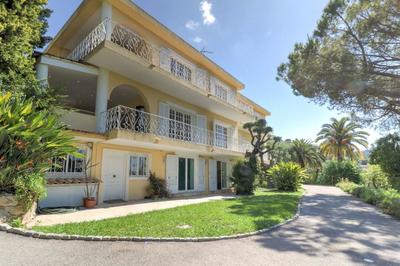 Maison de maîtres - 386 m² - 10 pièces