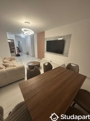 Chambre - 14 m² - 1 pièce