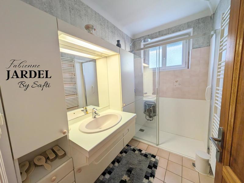 Maison - 162 m² - 6 pièces