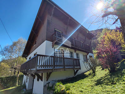 Maison - 157 m² - 8 pièces