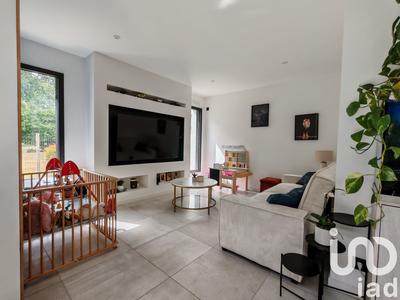 Maison - 121 m² - 5 pièces