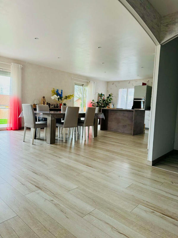 Maison - 140 m² - 5 pièces