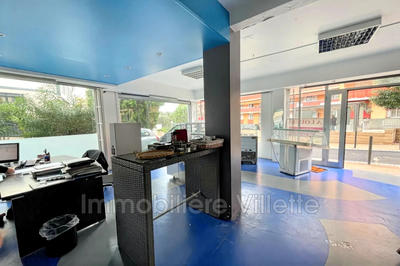 Local commercial - 67 m²