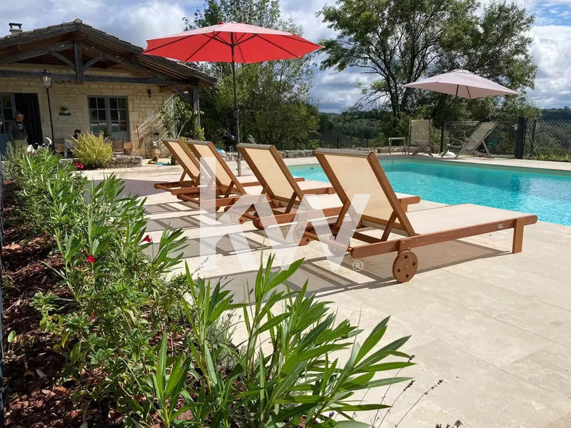 Maison - 140 m² - 7 pièces