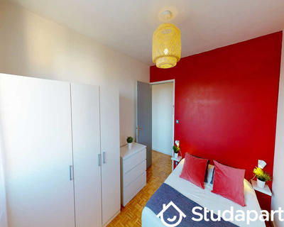 Chambre - 90 m² - 1 pièce