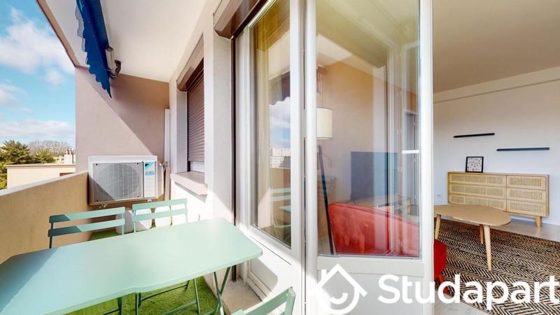 Chambre - 11 m² - 1 pièce