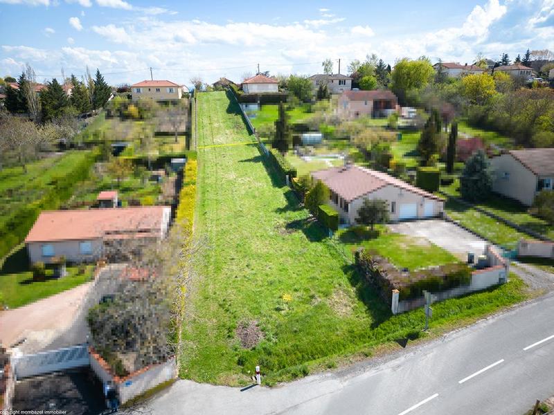 Terrain constructible - 1 000 m²