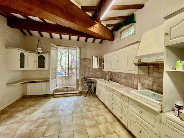 Maison de maîtres - 1 200 m² - 7 pièces