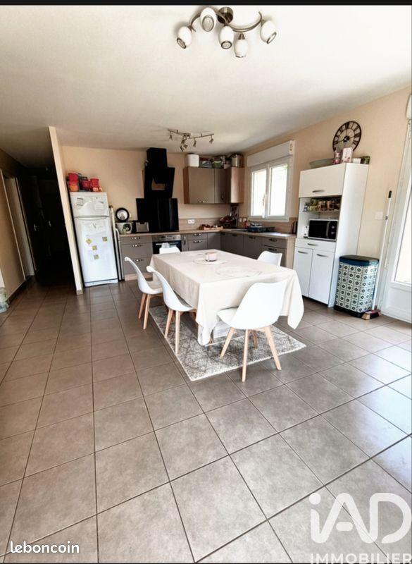 Maison - 92 m² - 4 pièces