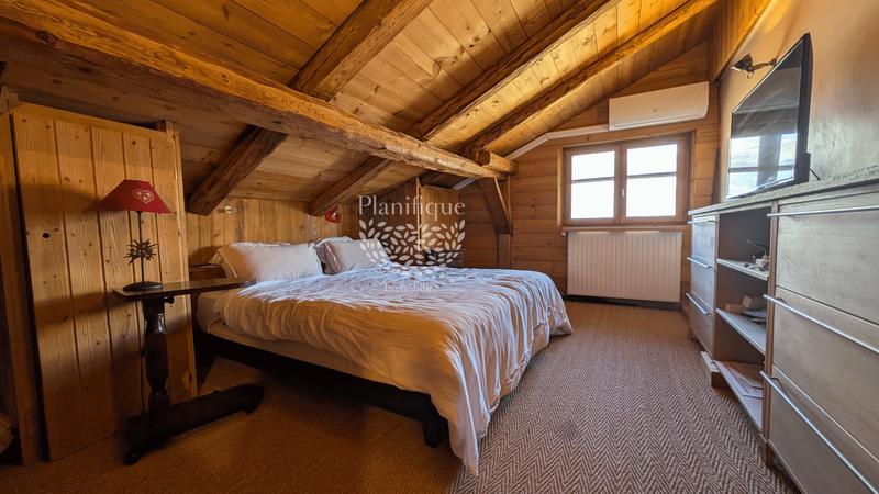 Châlet - 199 m² - 6 pièces