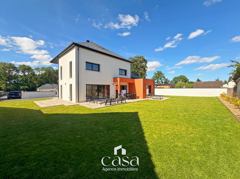 Maison - 203 m² - 7 pièces