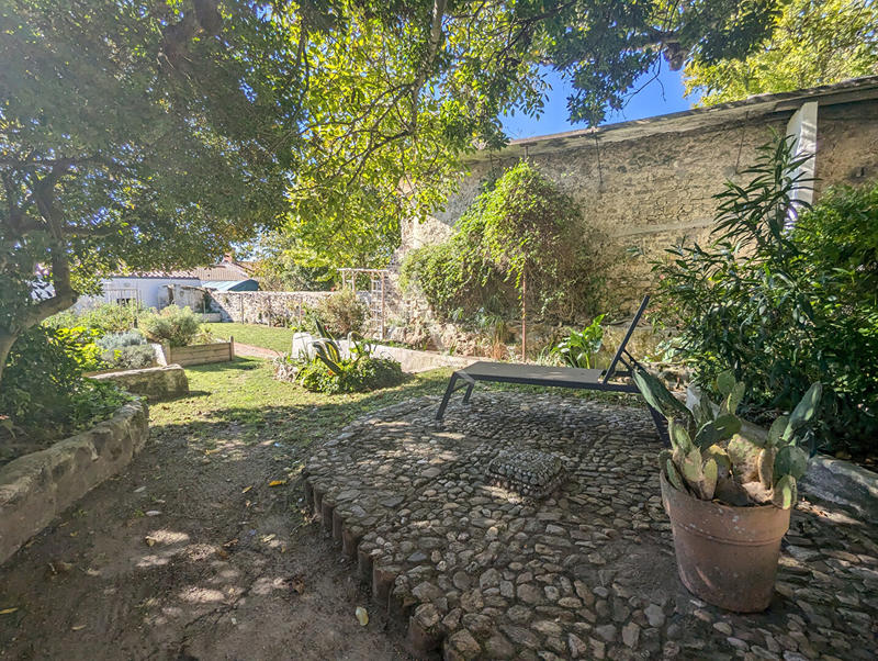 Maison - 210 m² - 7 pièces