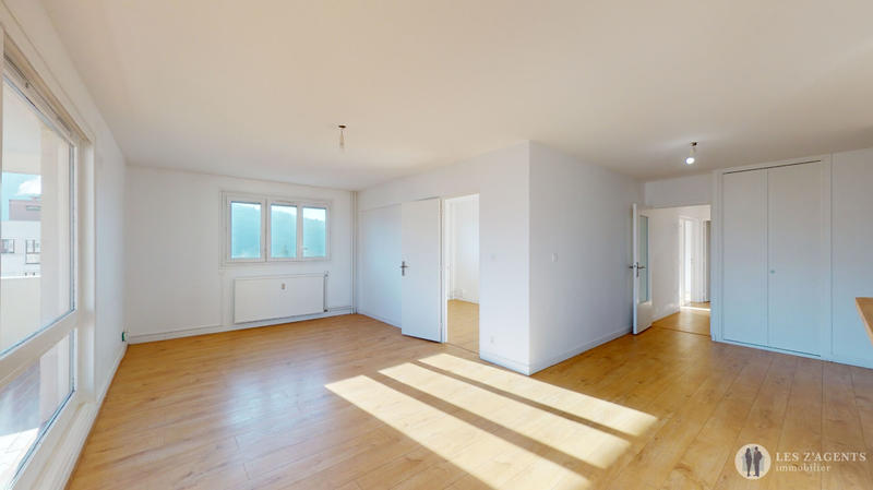 Appartement - 115 m² - 6 pièces