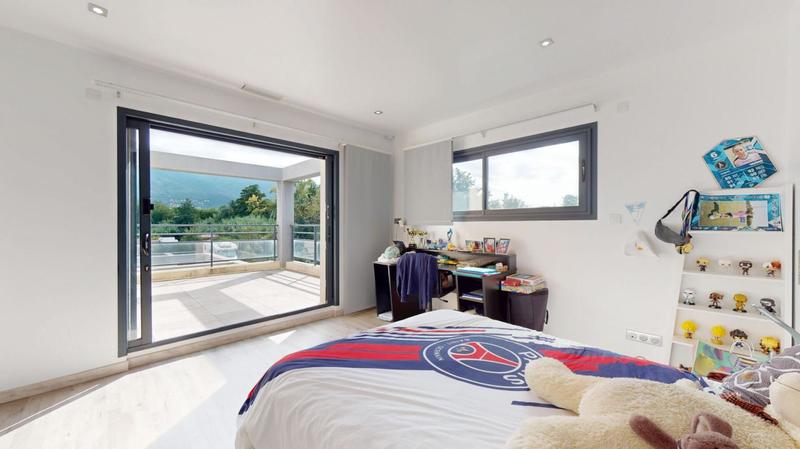 Villa - 206 m² - 5 pièces