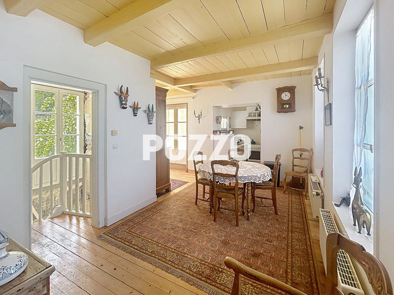 Maison - 163 m² - 6 pièces