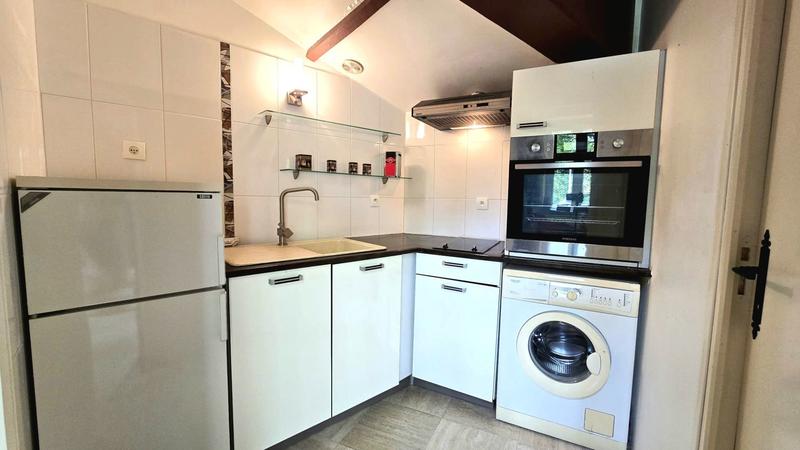 Maison - 384 m² - 11 pièces