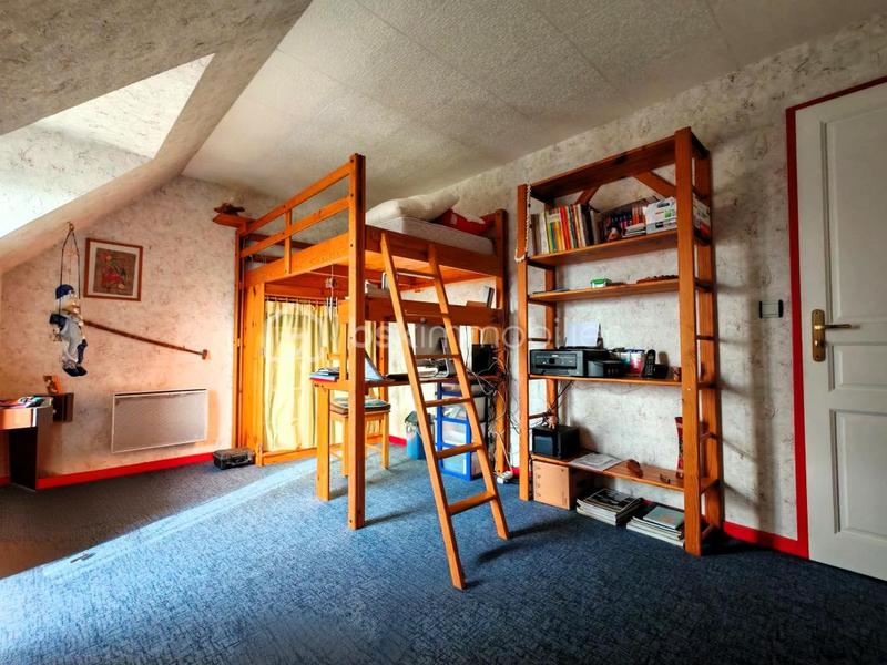 Maison - 90 m² - 5 pièces