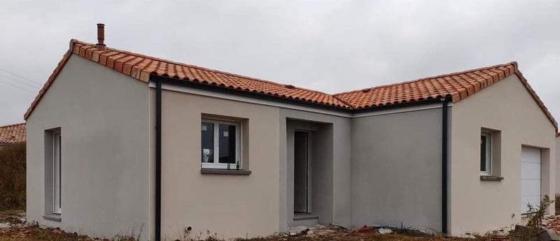 Maison - 90 m² - 4 pièces