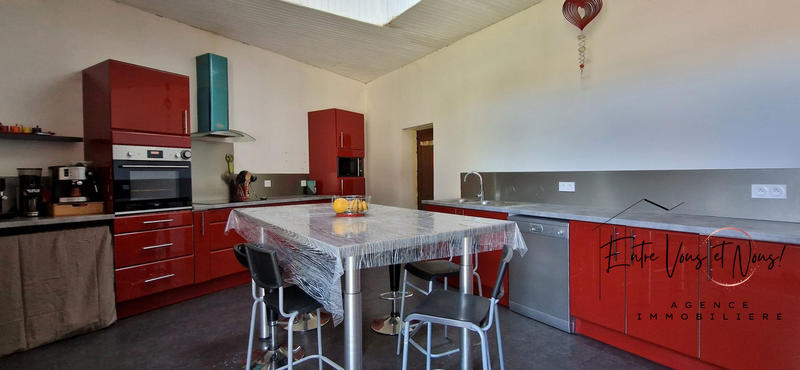 Maison - 243 m² - 7 pièces