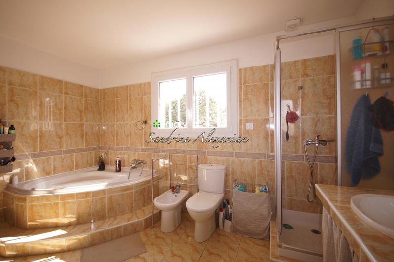 Maison - 280 m² - 7 pièces