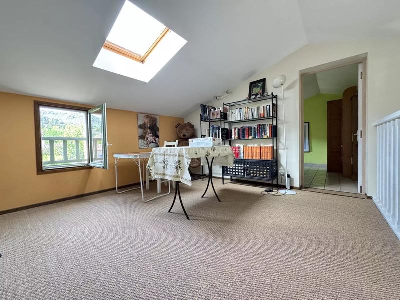 Maison - 110 m² - 6 pièces